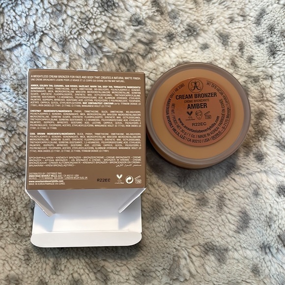 Anastasia Beverly Hill Cream Bronzer Shade Amber - Picture 6 of 6
